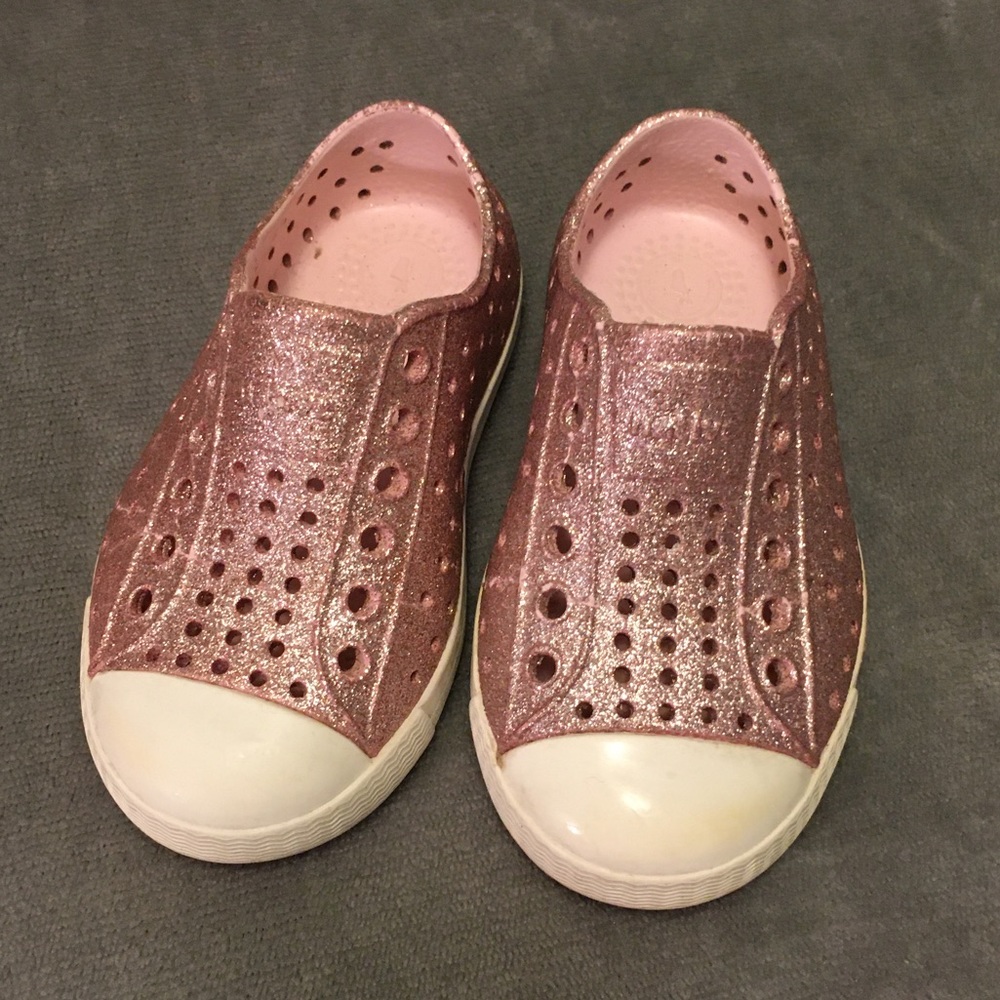 Native pink glitter shoes